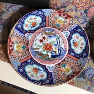 FOUR IMARI WARE Plates 61/2inch ea..2ea pattern